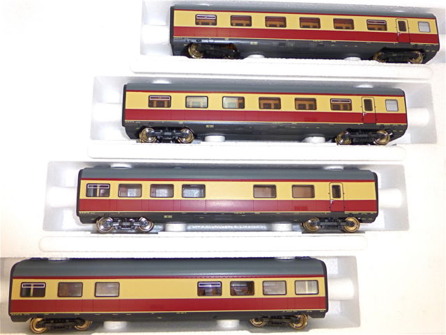 画像1: 鉄道模型 ロコ Roco 64100 TEE BR 602 増結4両セット ディーゼルカー HOゲージ