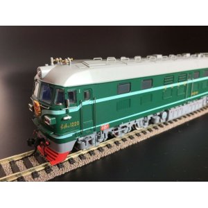 画像: 鉄道模型 バックマン Bachmann 1220 中国 東風DF4B 緑足回緑塗装 ディーゼル機関車 HOゲージ