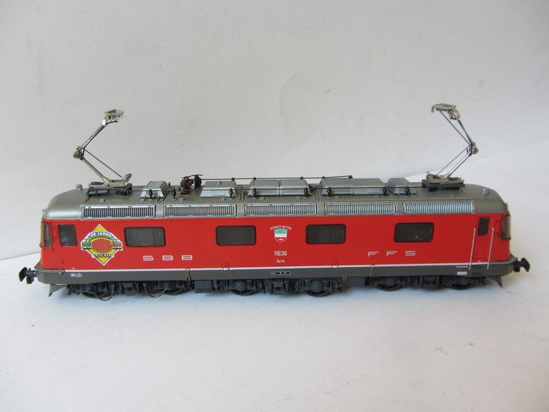 画像2: 鉄道模型 ハグ HAG 097 Re 6/6 電気機関車 コンテナ貨物セット 50周年限定品 HOゲージ