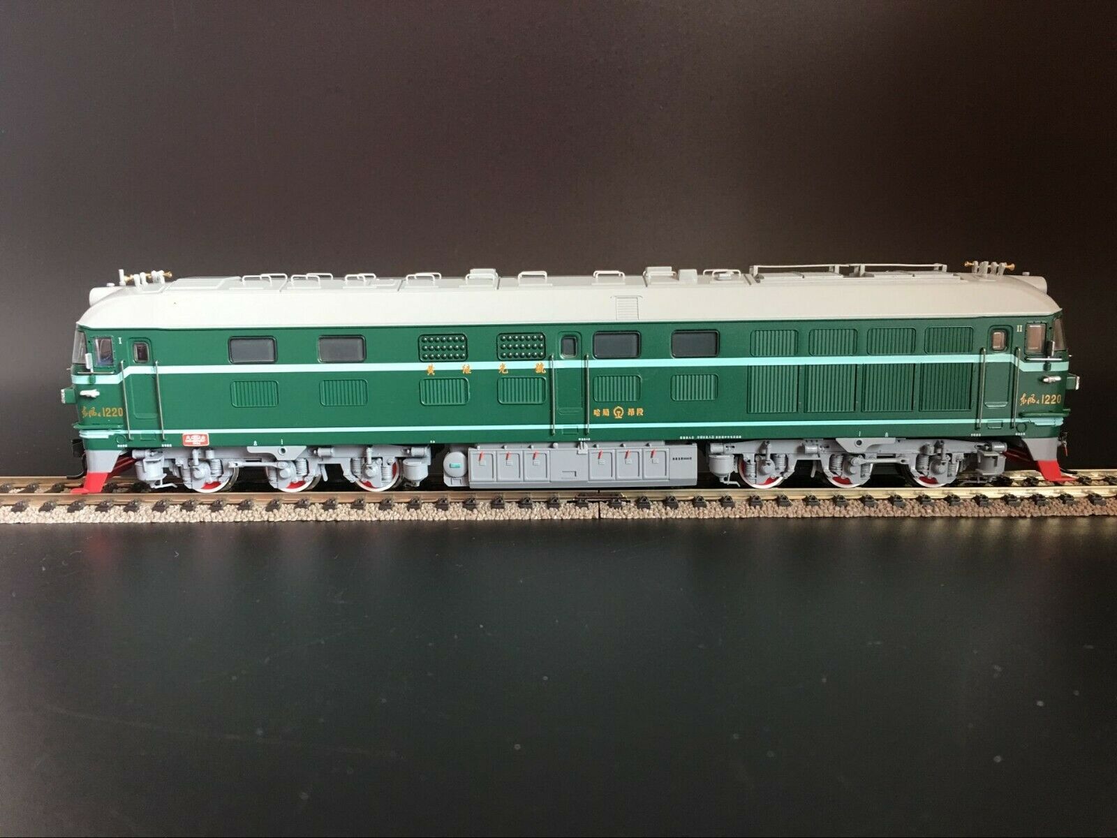 画像3: 鉄道模型 バックマン Bachmann 1220 中国 東風DF4B 緑足回緑塗装 ディーゼル機関車 HOゲージ