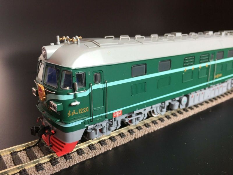画像1: 鉄道模型 バックマン Bachmann 1220 中国 東風DF4B 緑足回緑塗装 ディーゼル機関車 HOゲージ